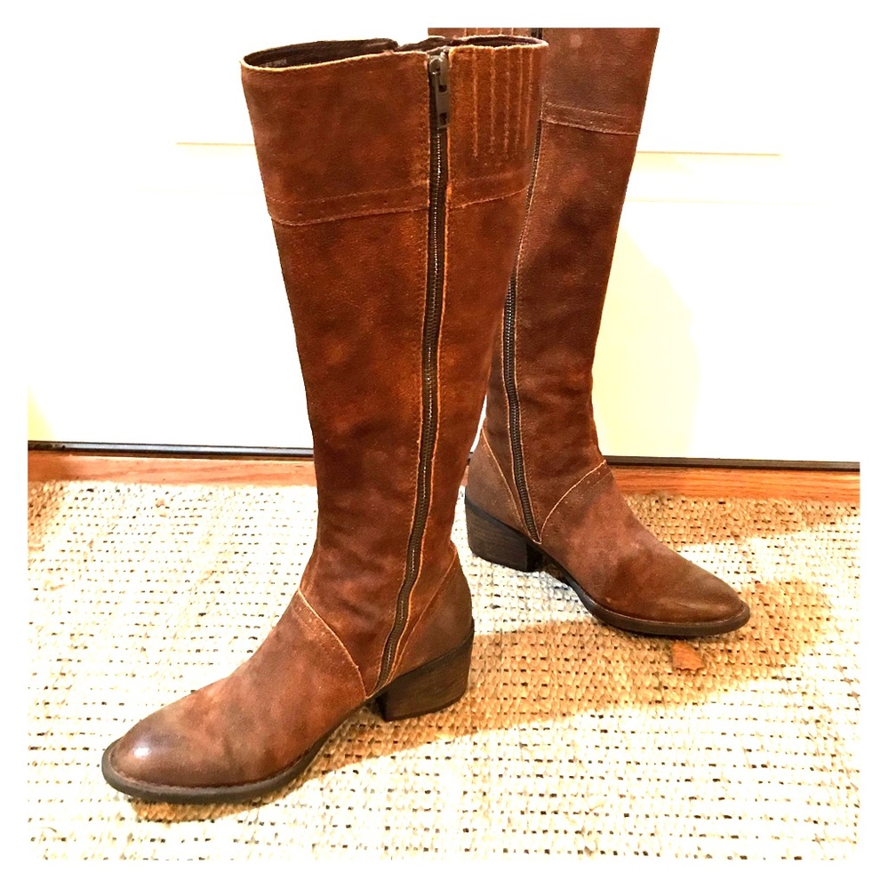 Born Poly boots